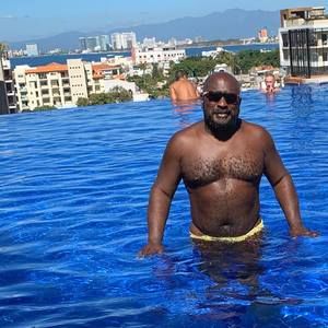 Meet your Posher, Jay